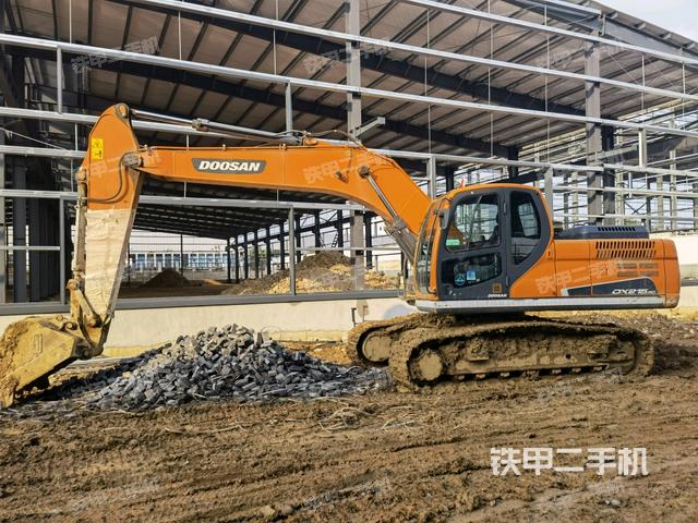 斗山DX215-9CN挖掘机