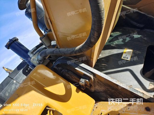 大臂根部 斜视（工作和回转装置）