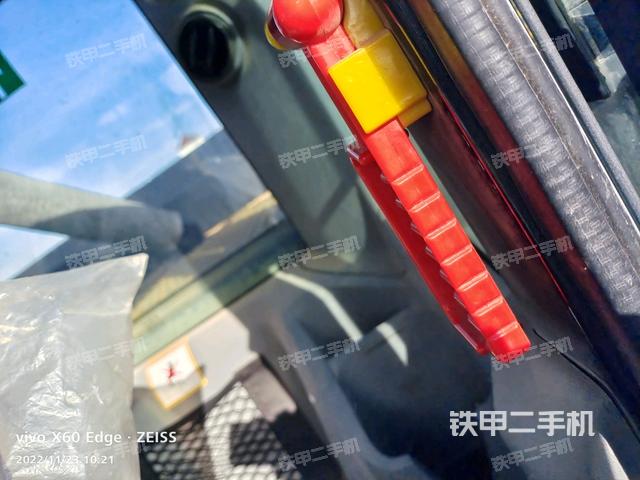 后窗玻璃角标（驾驶室部分）