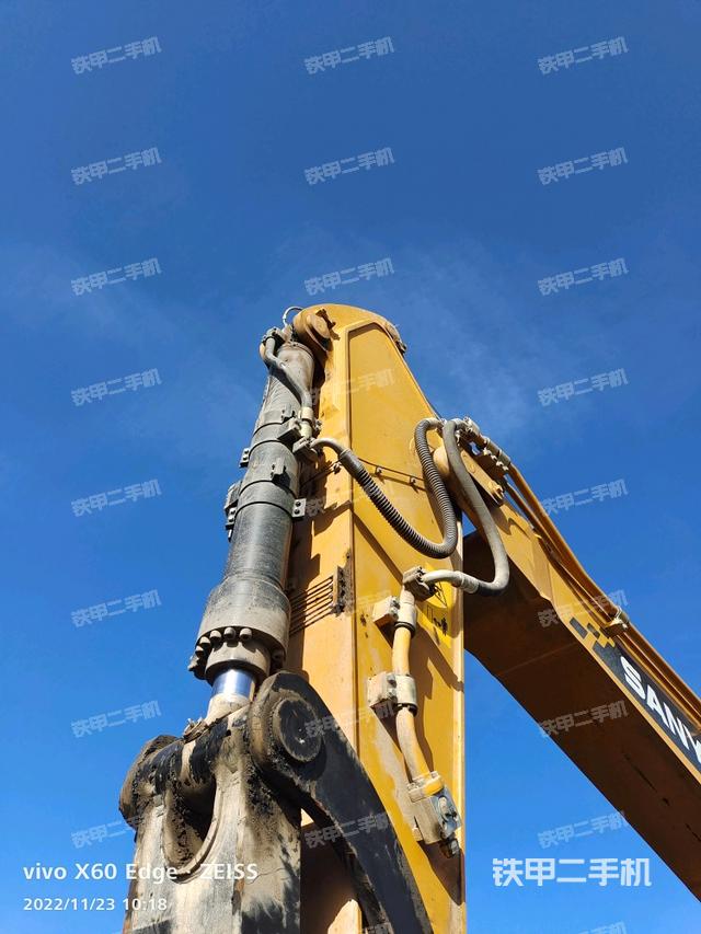 小臂整体右前（工作和回转装置）