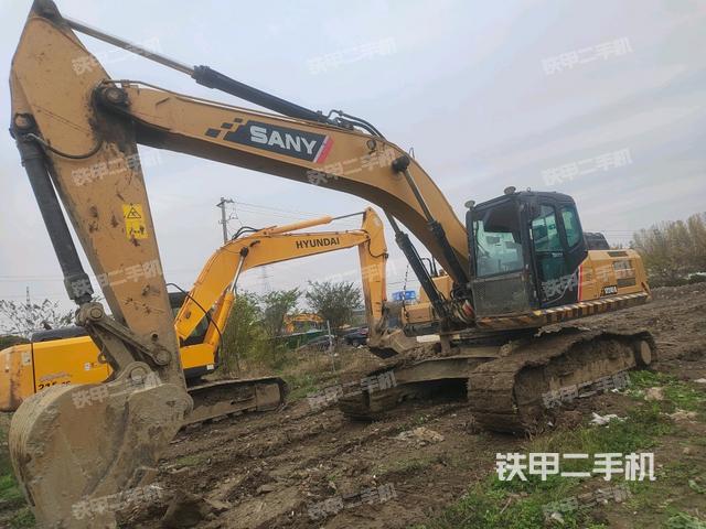 三一重工SY245H挖掘机