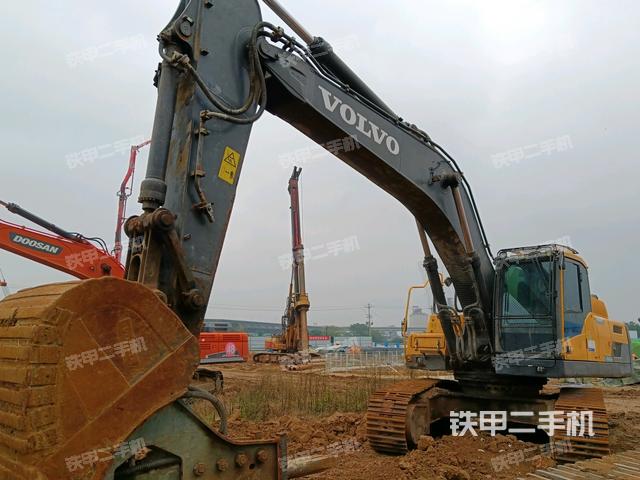 沃尔沃EC350D挖掘机