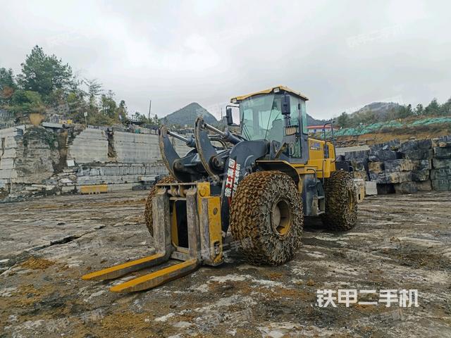 徐工LW500KL-T18叉装车