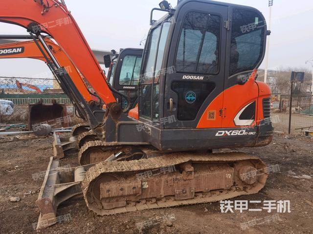 斗山DX60E-9CN挖掘机