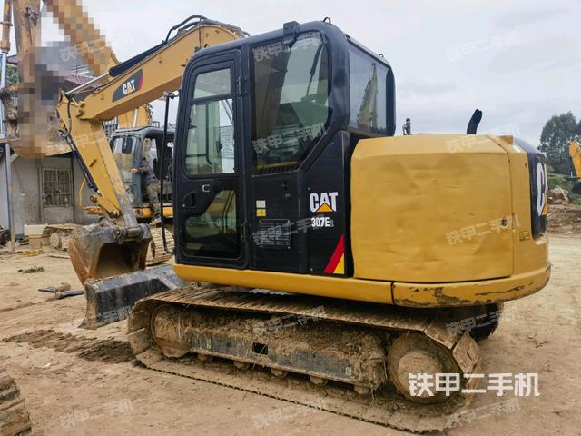 卡特彼勒307E2小型液压挖掘机的设备实拍-第3张实拍照片