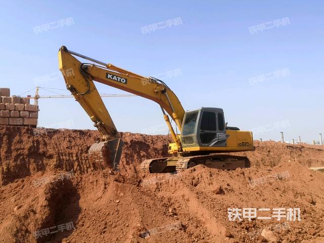 加藤HD820R挖掘机