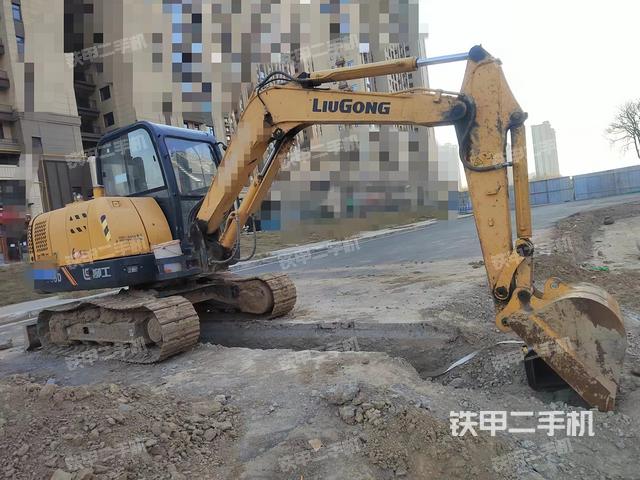 柳工CLG906D挖掘机