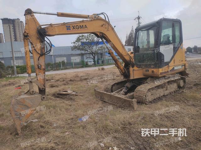 厦工XG806挖掘机