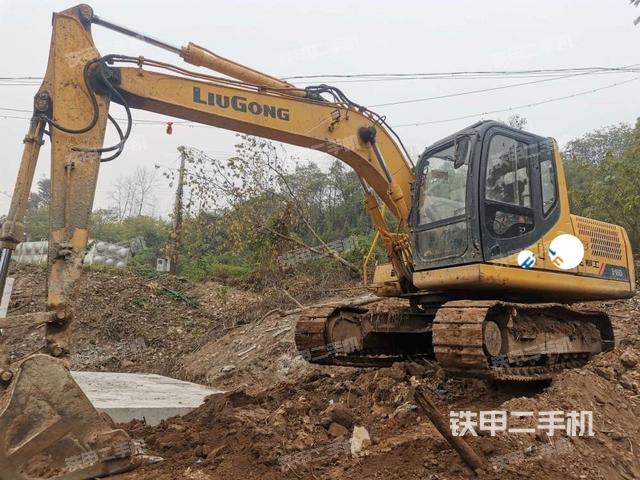 柳工CLG915D挖掘机