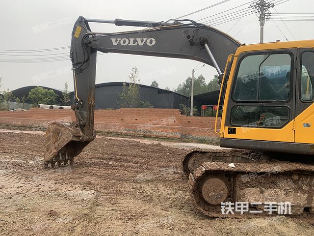 沃尔沃EC210BLC挖掘机