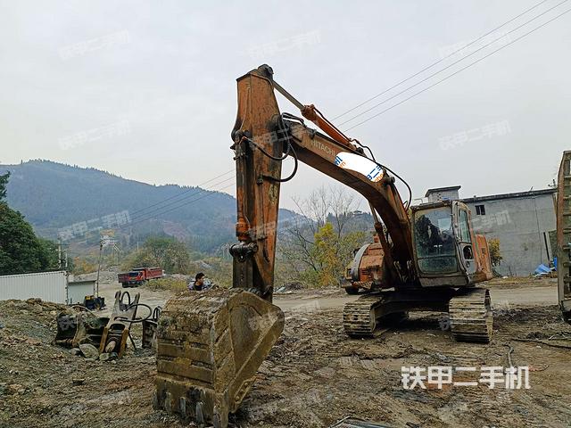 日立ZX225USR挖掘机