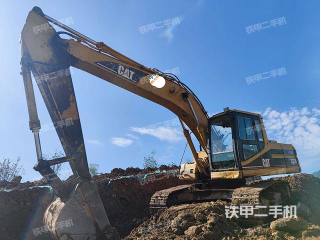 卡特彼勒320B挖掘机