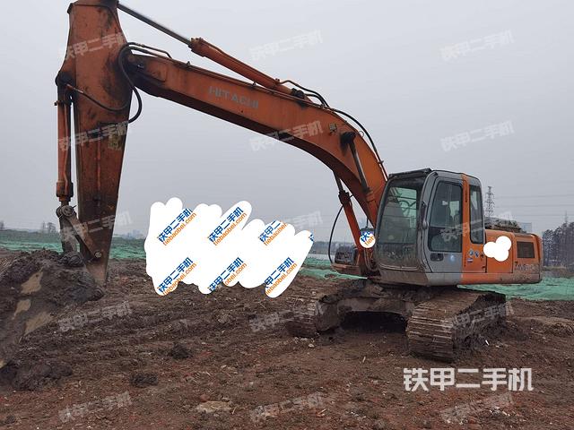 日立ZX200挖掘机