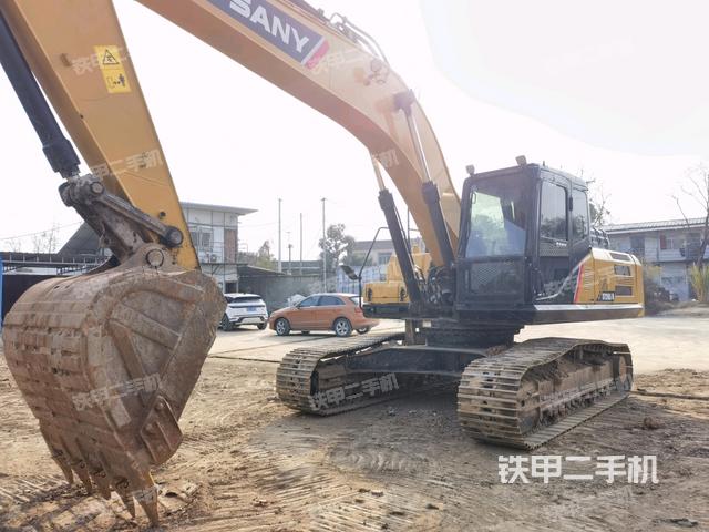 三一重工SY245H挖掘机