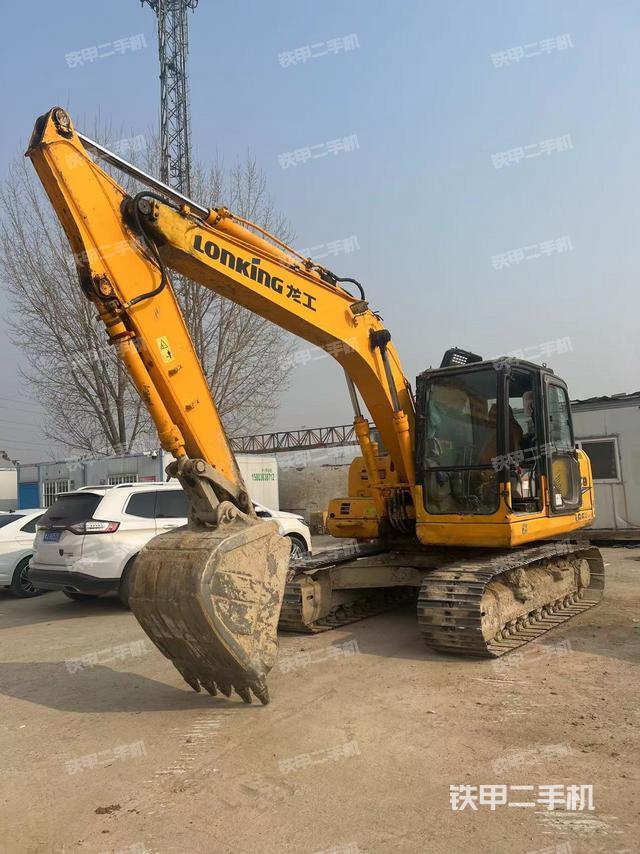 龙工LG6150挖掘机