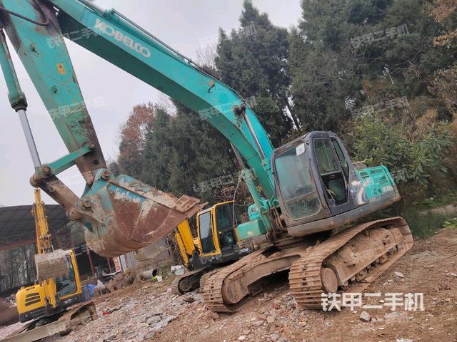 神钢SK250-8挖掘机