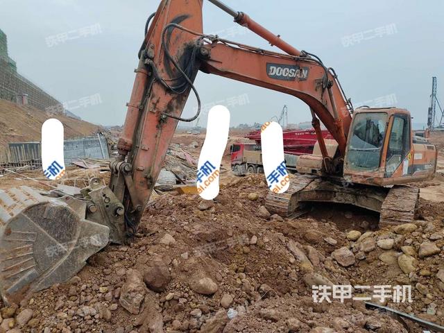 斗山DH258LC-7挖掘机