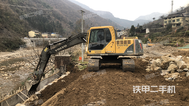 沃尔沃EC140BLC挖掘机