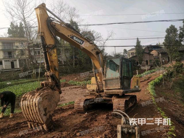 三一重工SY155C挖掘机