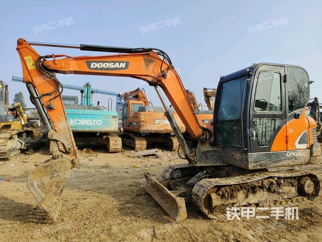 斗山DX55-9C挖掘机