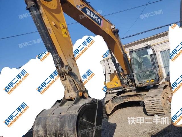 三一重工SY215C挖掘机