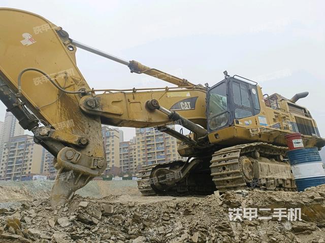 卡特彼勒374DL挖掘机