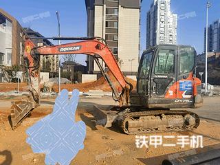 江西-上饶市二手斗山DX55-9C挖掘机实拍照片