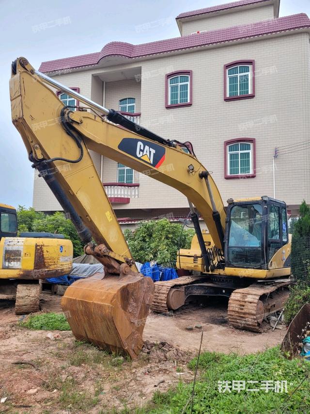 卡特彼勒320D液压挖掘机