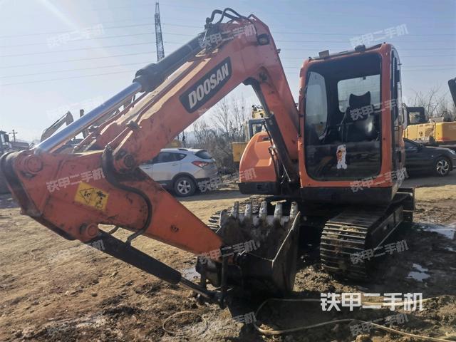斗山DX75-9C挖掘机