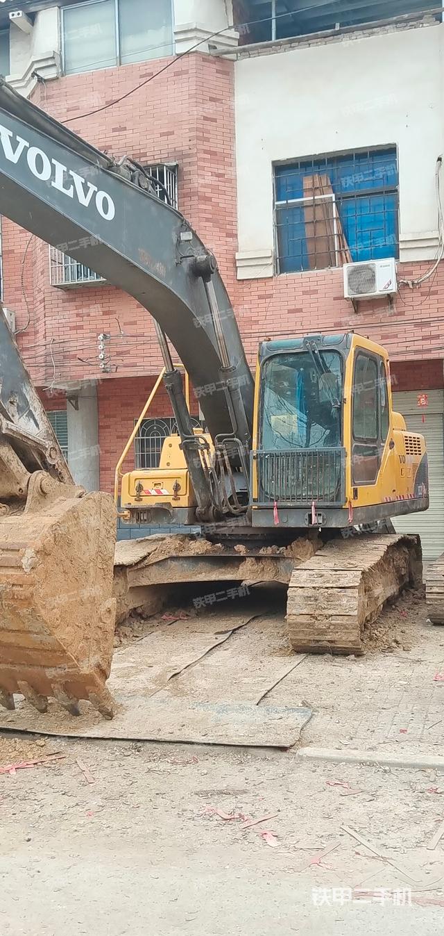 沃尔沃EC210BLC挖掘机