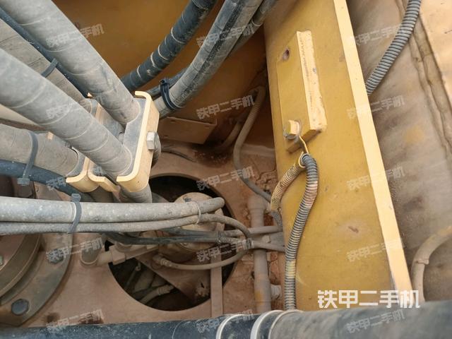 加藤HD820V挖掘机的设备实拍-第50张实拍照片