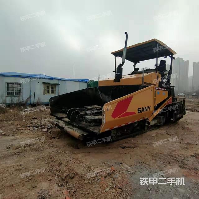 三一重工SSP90C-8沥青摊铺机