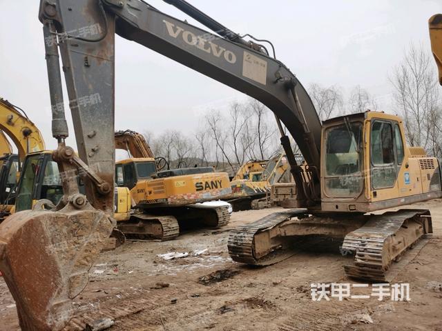 沃尔沃EC210BLC挖掘机