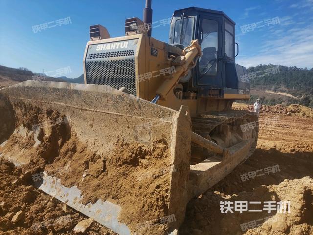 山推SD22推土机