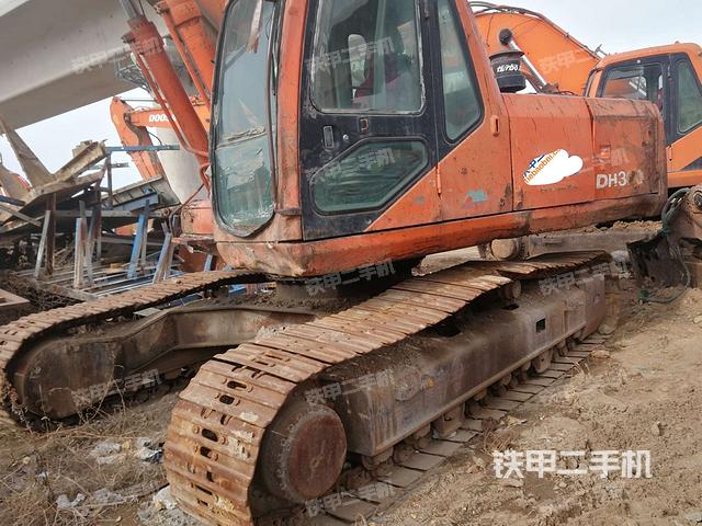大宇DH300LC-V挖掘机