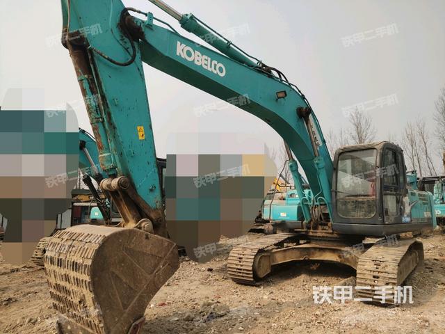 神钢SK260LC-8挖掘机