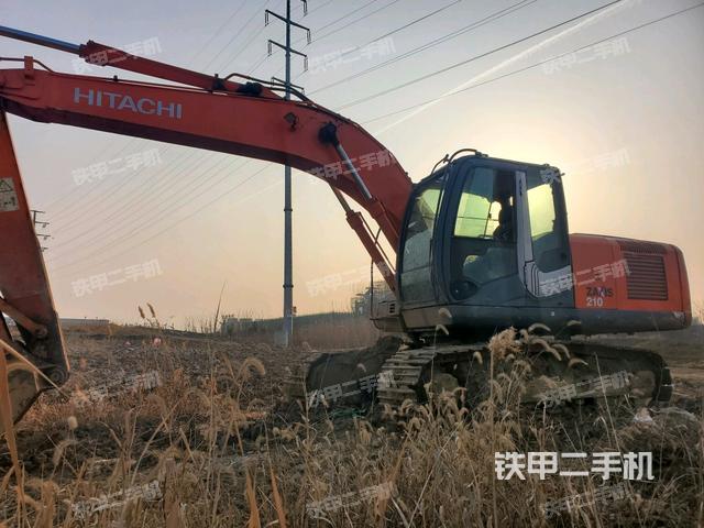 日立ZX200-3挖掘机