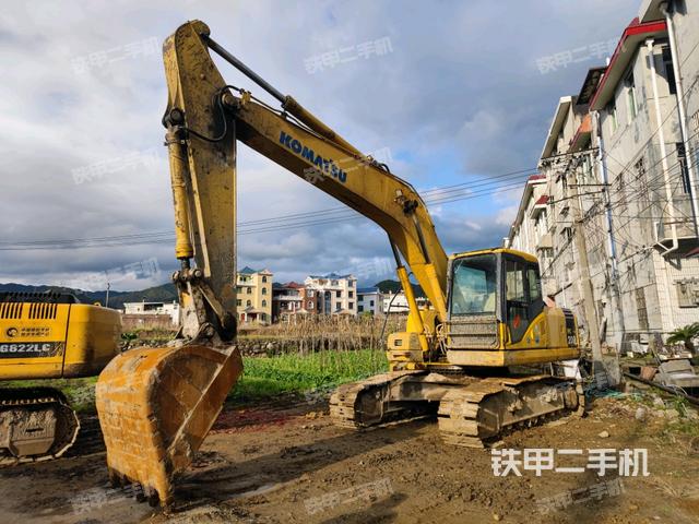 小松PC200-7挖掘机
