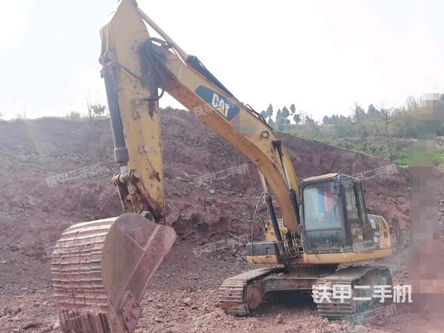卡特彼勒320D2GC挖掘机