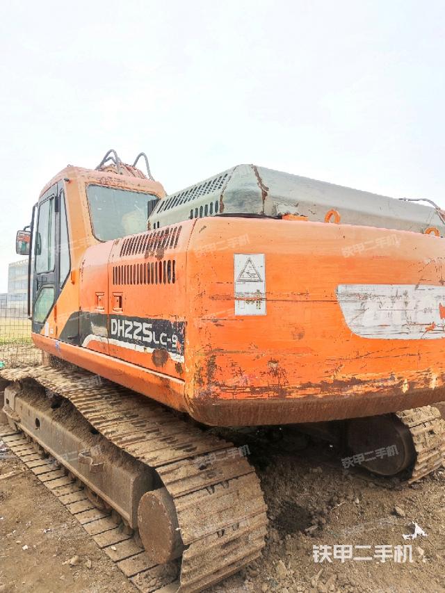 斗山DH225LC-9挖掘机