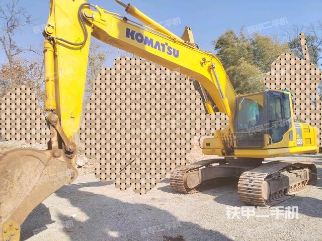 小松PC220-8M0挖掘机