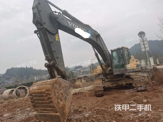 沃尔沃EC350D挖掘机