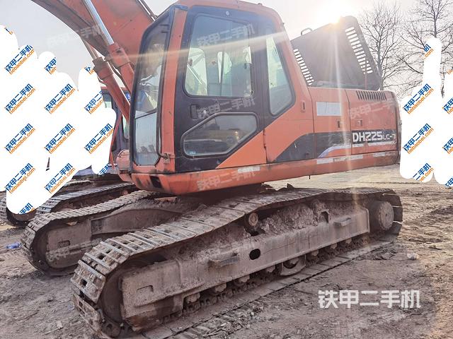 斗山DH225LC-7挖掘机