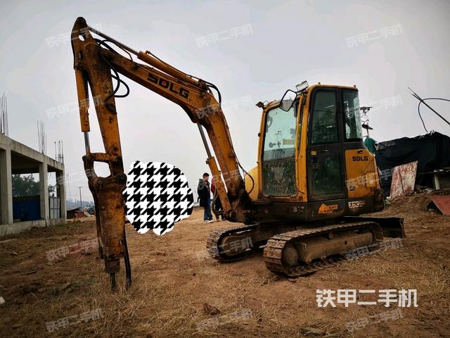 山东临工E635F挖掘机
