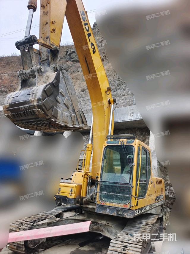 山东临工LG6250挖掘机