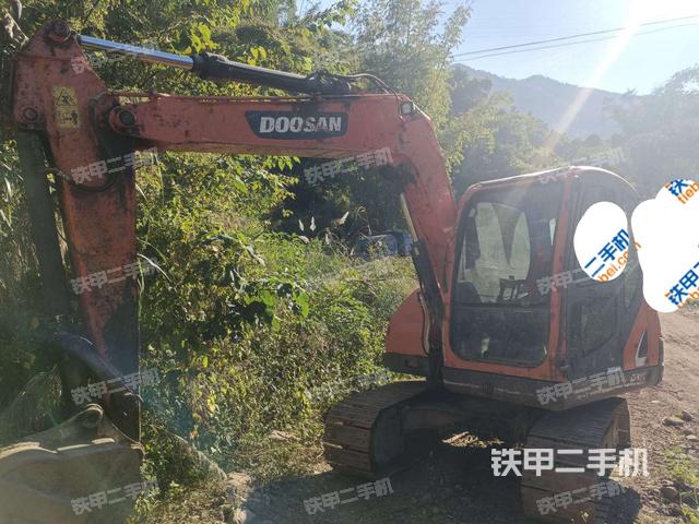 斗山DX75-9C挖掘机
