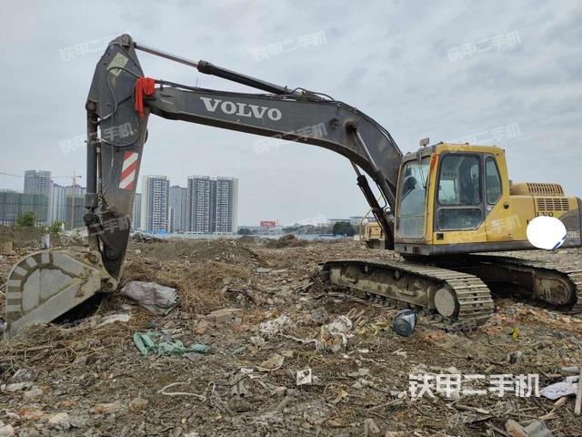 沃尔沃EC210BLC挖掘机