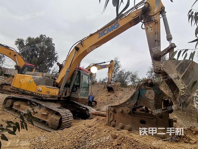 徐工XE200C挖掘機(jī)