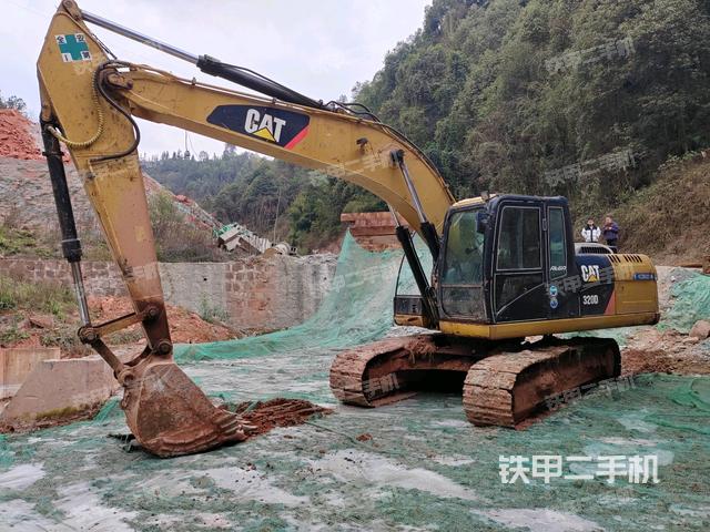 卡特彼勒320DGC液压挖掘机