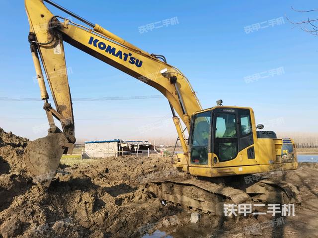 小松PC200-8M0挖掘机